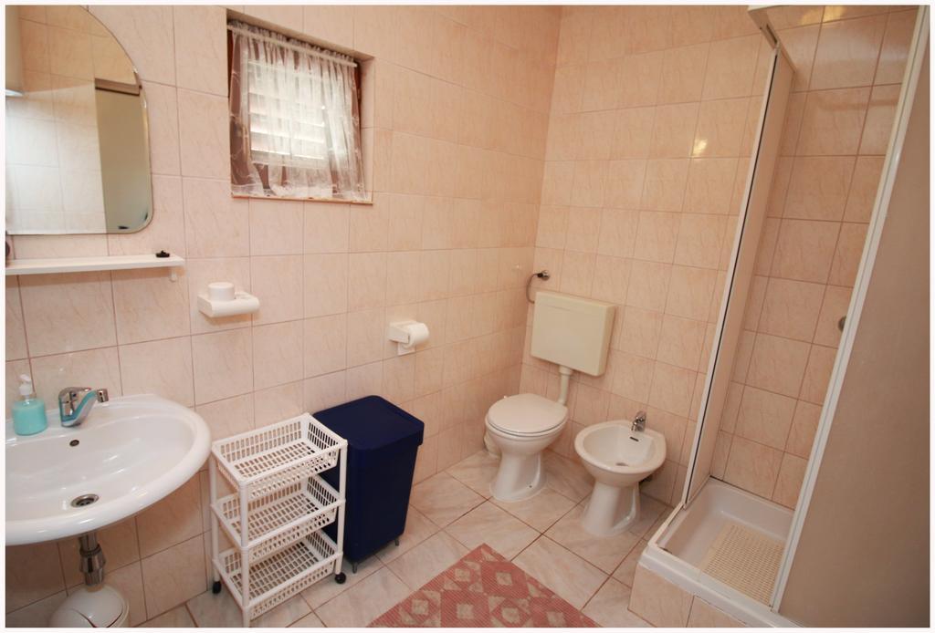 Apartment Benjamin โรกอซนิซา ภายนอก รูปภาพ